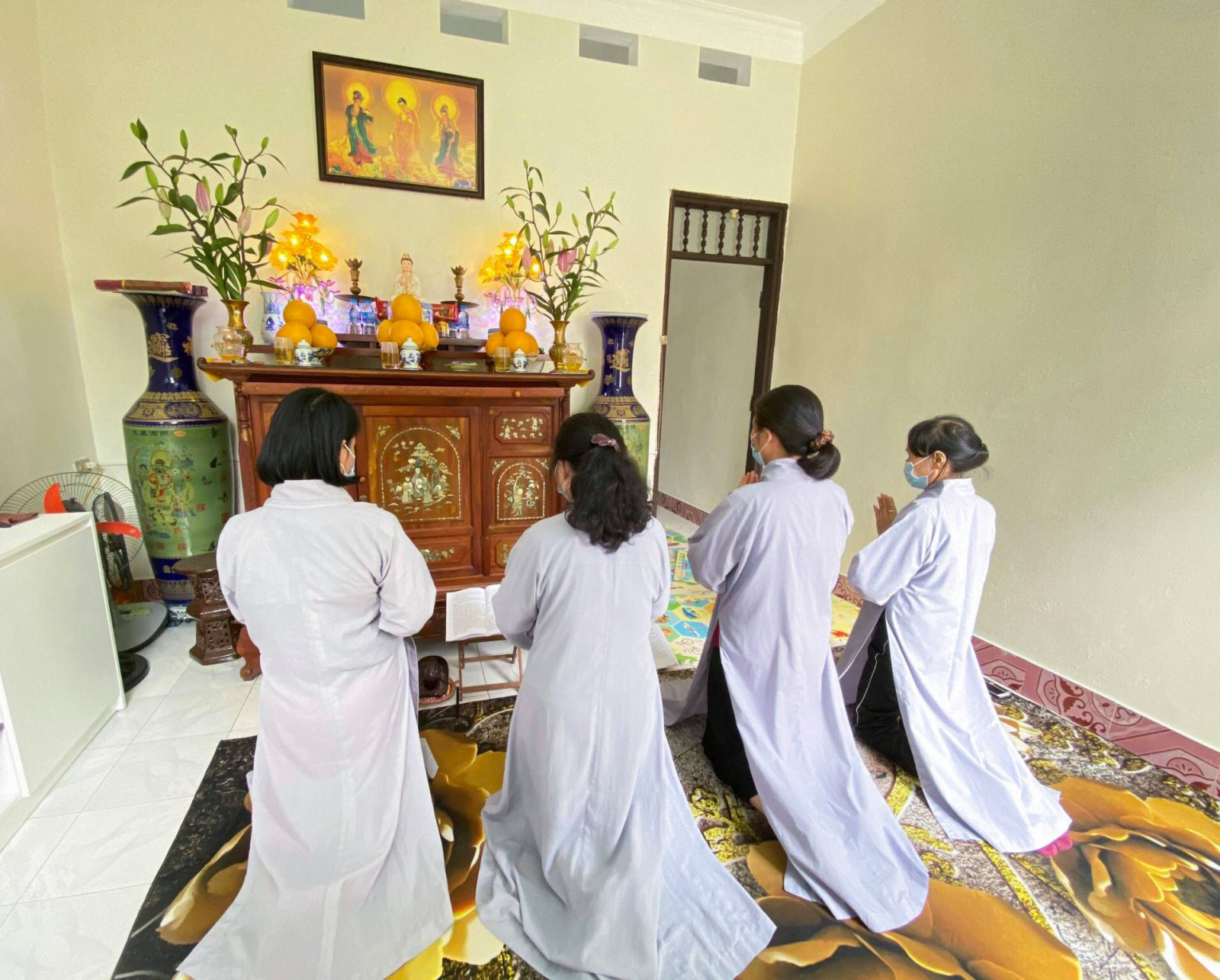 Cách Đọc Kinh Tại Nhà: Nghi Thức, Ý Nghĩa & Lưu Ý Quan Trọng cach doc kinh tai nha nghi thuc y nghia luu y quan trong 2 1