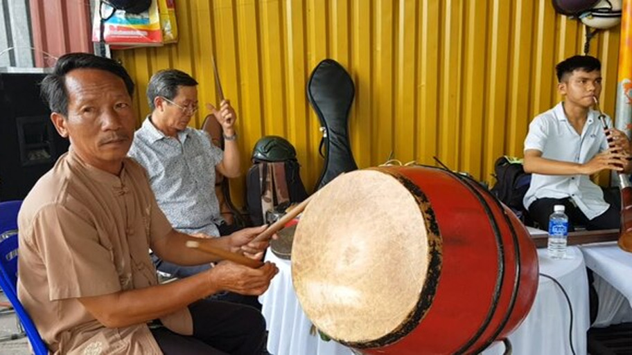 Trống Đám Ma Là Gì? Ý Nghĩa Của Trống Trong Tang Lễ Nhạc cụ thường đi cùng trong đám ma