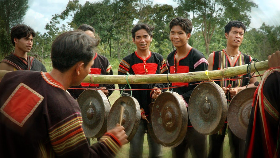 Sử dụng cồng chiên trong lễ hội